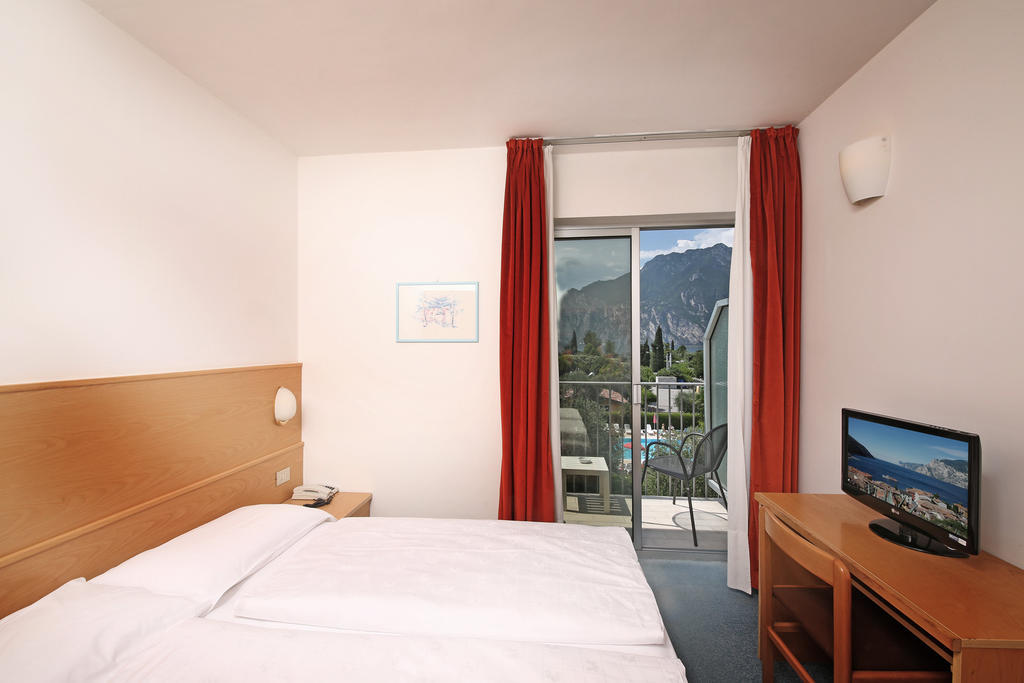 Hotel Villa Verde Torbole Sul Garda Extérieur photo